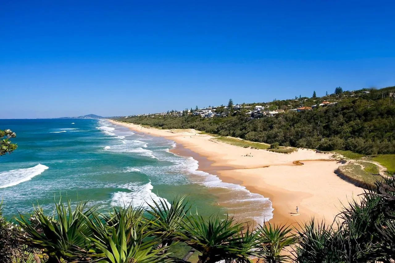 Andari Apartment 2, Sunshine Beach, Beachfront Street And Just Steps To Surf-Club
